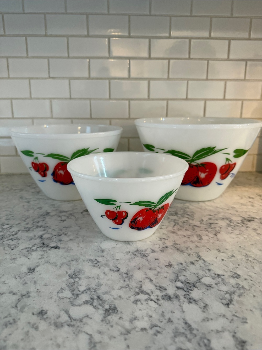 OMG 🍎🍒 Vintage Fire King Apples and Cherries Nesting or Mixing Bowls Set of 3
